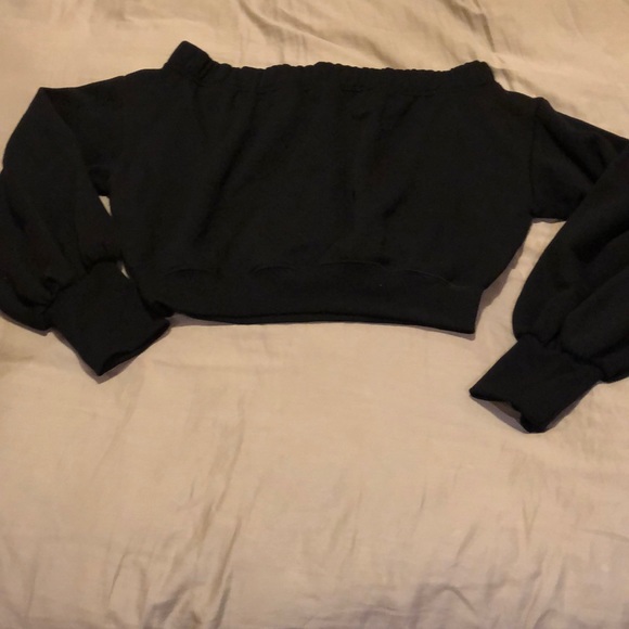 🔥BRAND NEW WOT Off the shoulder cropped sweater - Picture 2 of 3